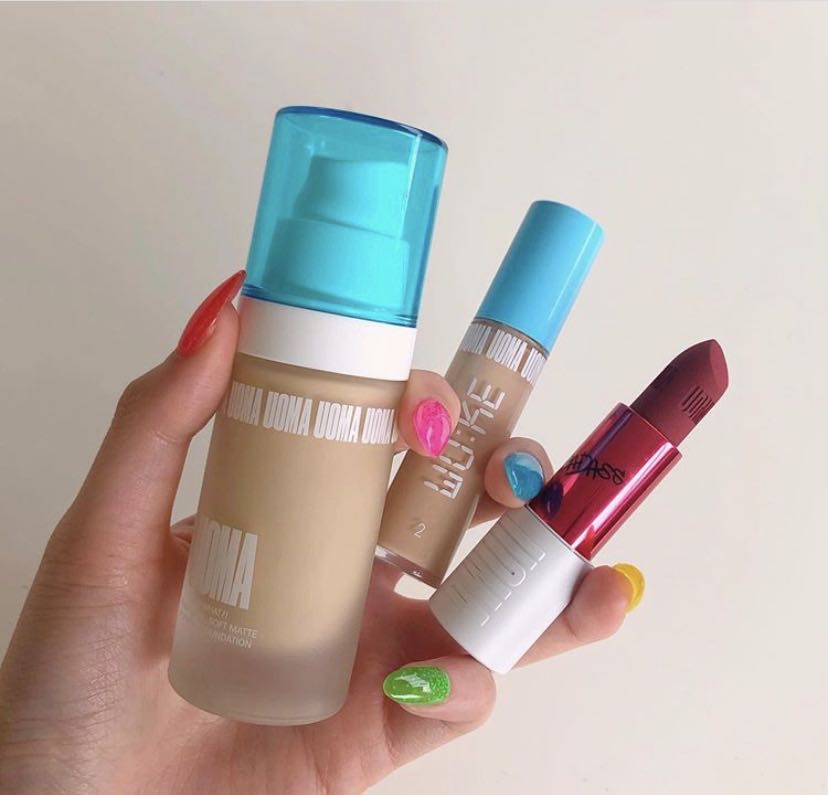 脸大，脸圆不要紧，跟着这两步画妆容，大脸变小脸，五官更立体