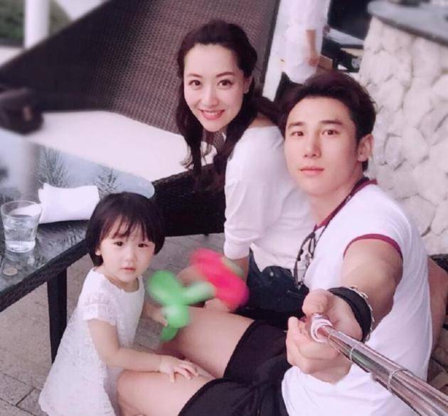 阿sa是英皇的人吗,英皇老板对阿sa和阿娇的态度