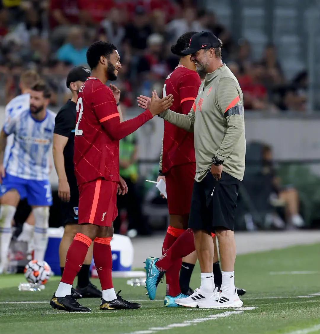 伊布没在皇马踢过球吗,伊布没在国家队吗