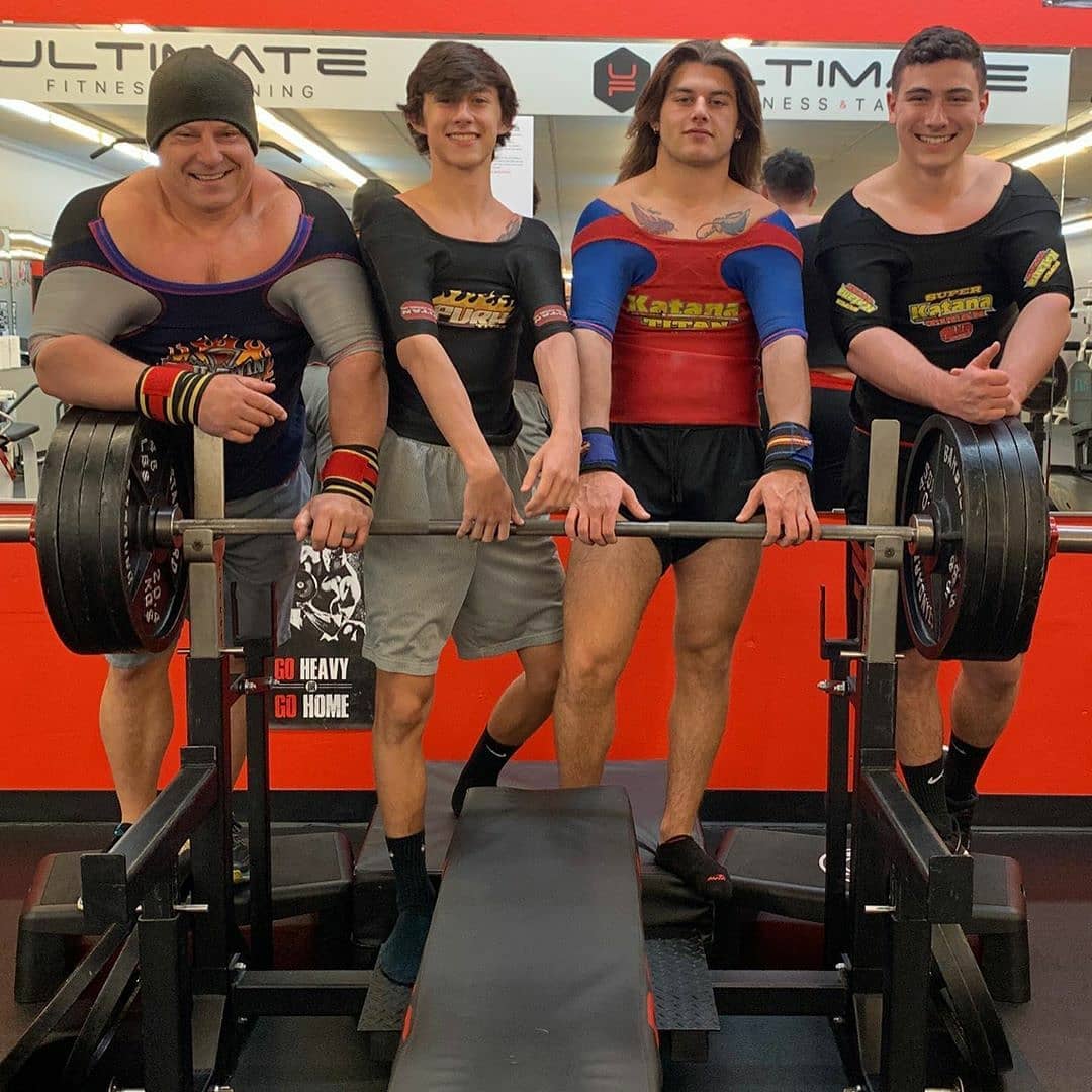 力量举前后对比,力量举与装备