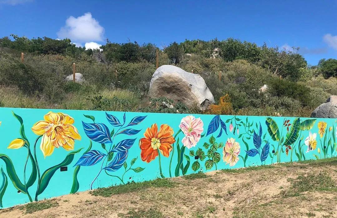 爱死这种手绘墙了，效果太美美到邻居羡慕嫉妒，网友：抢墙纸生意