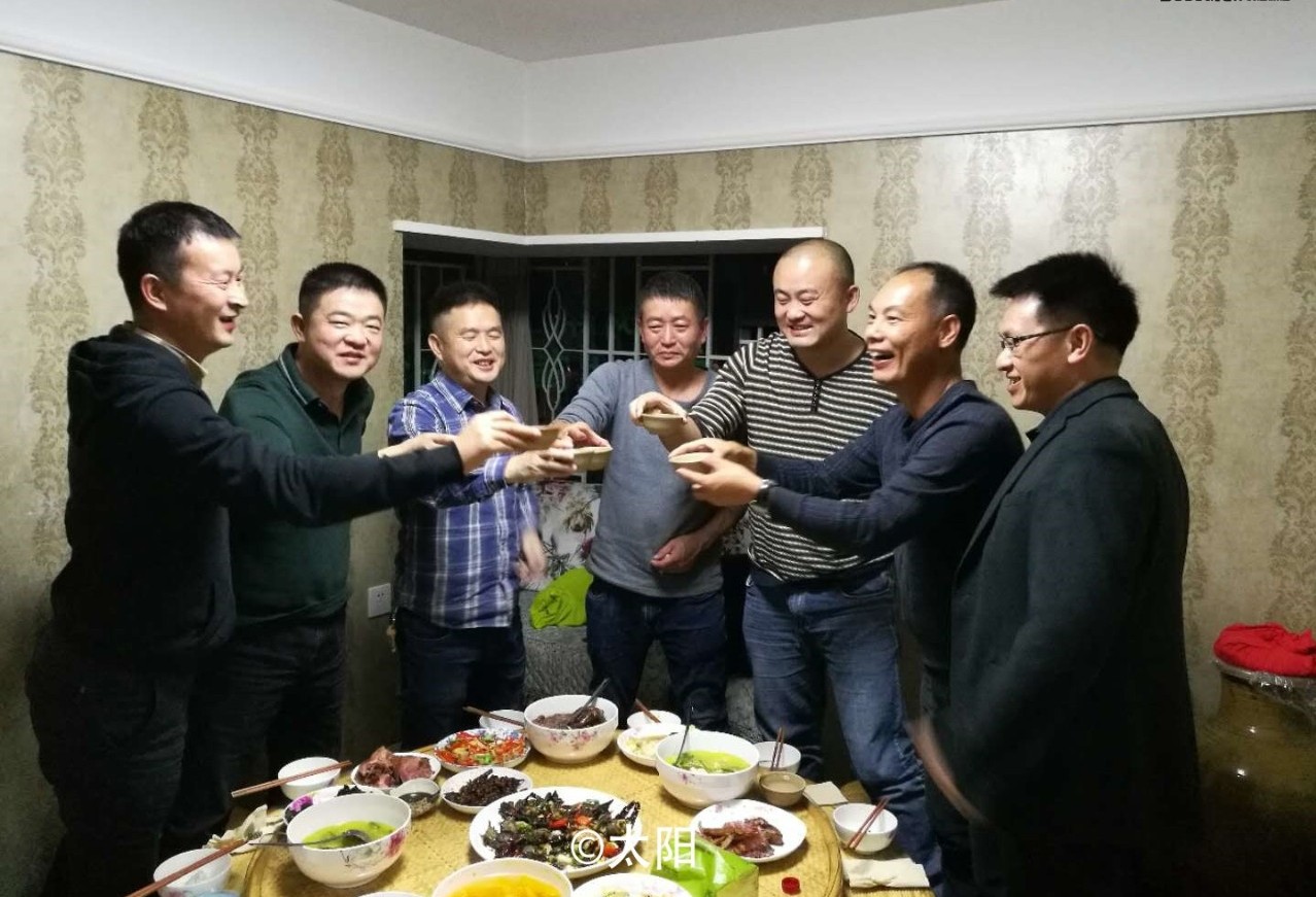 自驾游改装房车四驱可以吗,房车自驾游遇到自改房车