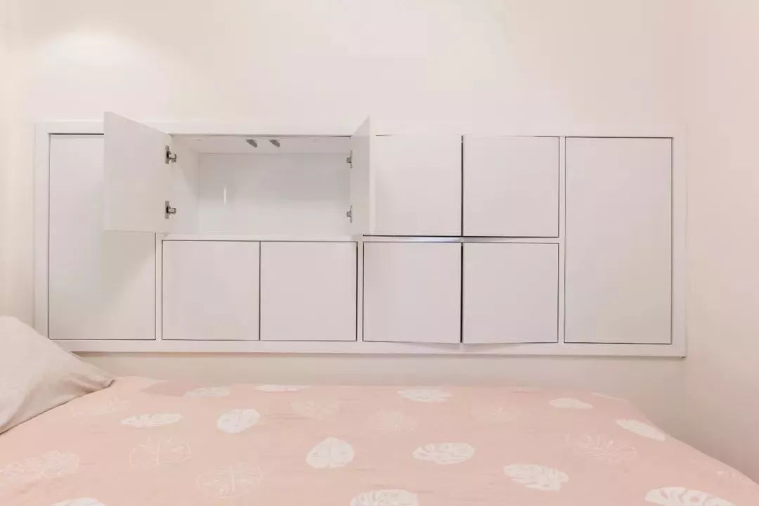 64㎡现代轻奢公寓，买了小复式，这样装修好精致