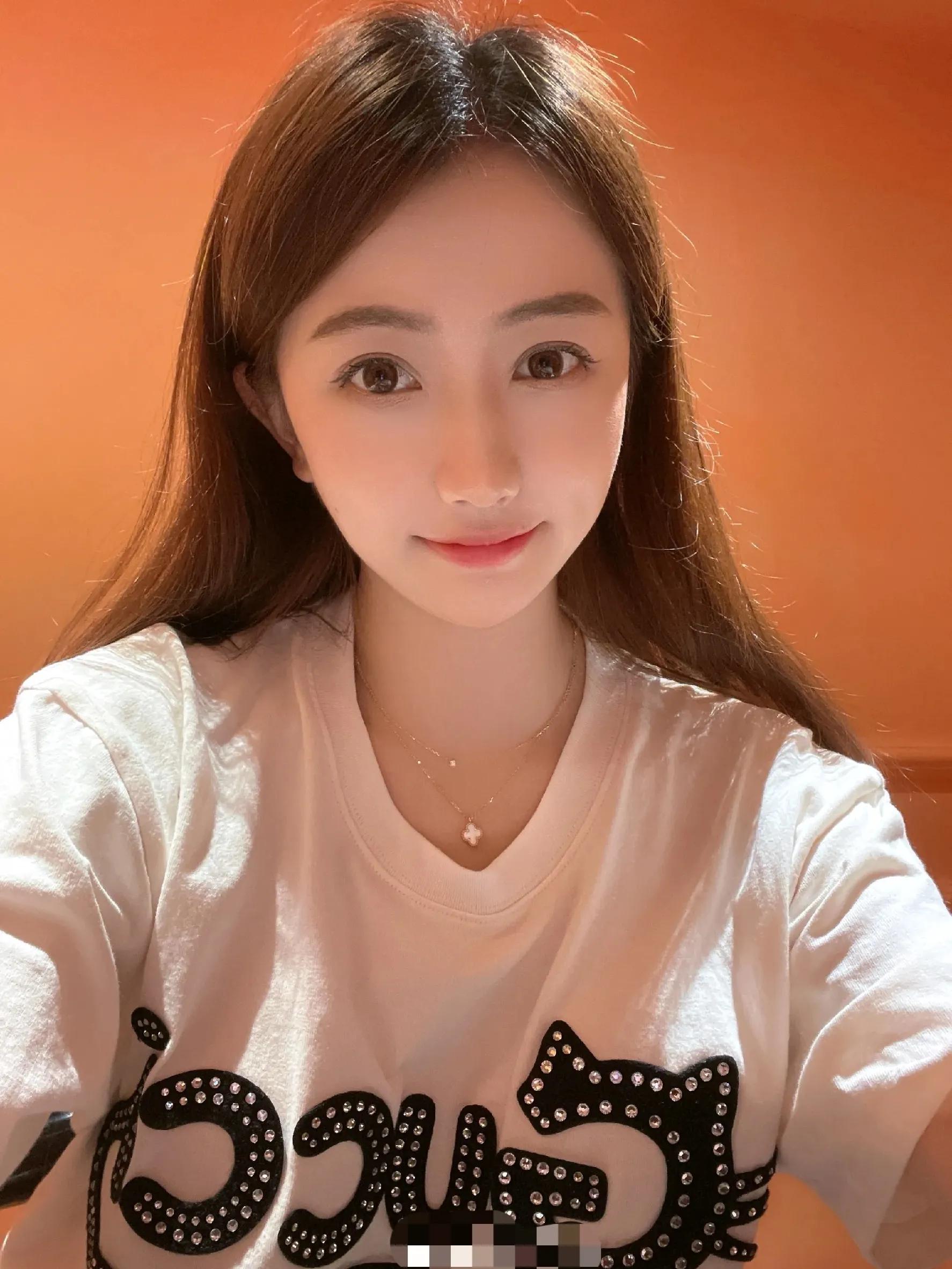 从小跟在我屁股后面的跟屁虫，她最后成了我的妻子