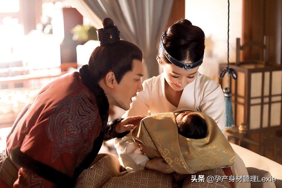 产后女性为什么会出现抑郁,产后女人暴躁易怒是什么病