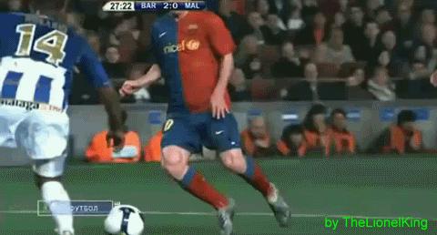 梅西这球绝了原版,梅西变向节奏忽悠了整个后防线