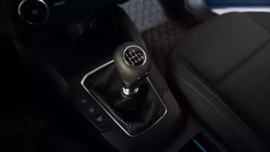 新福克斯低速加速抖动解决,全新福克斯加速视频