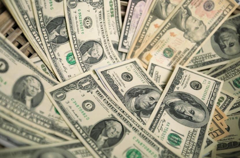 美国人说“美元”，才不用“dollar”