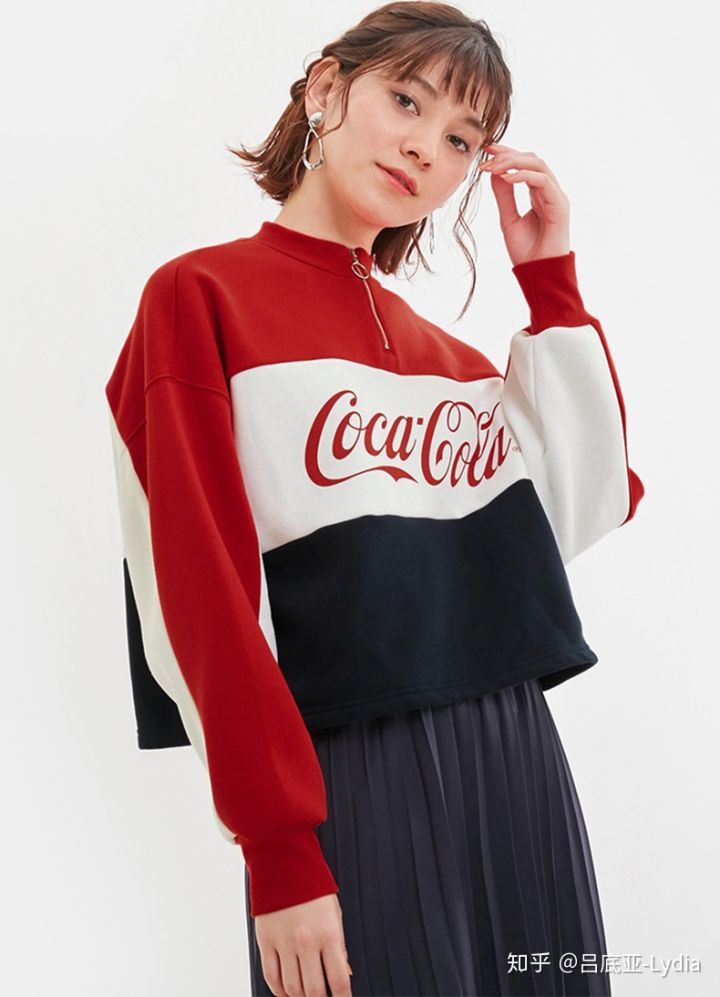 开春怎么挑卫衣？跟着陈韵如、蔡敏敏、尹世莉学起来