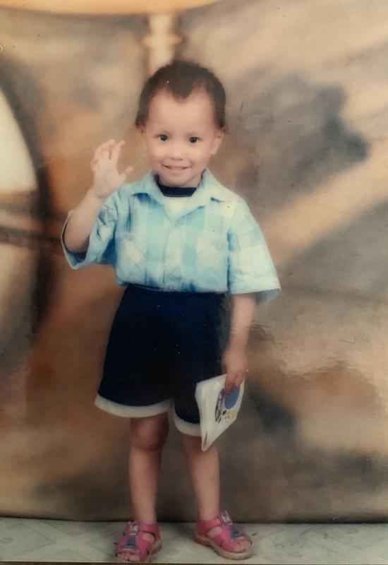 50岁老头捡破烂养大弃婴,当年50岁老汉捡破烂意外收养弃婴