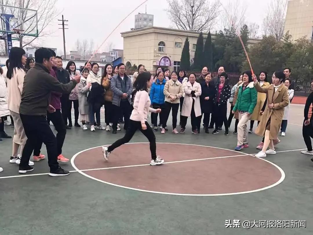 学校庆祝三八妇女节活动美篇,致敬最美的你女神节