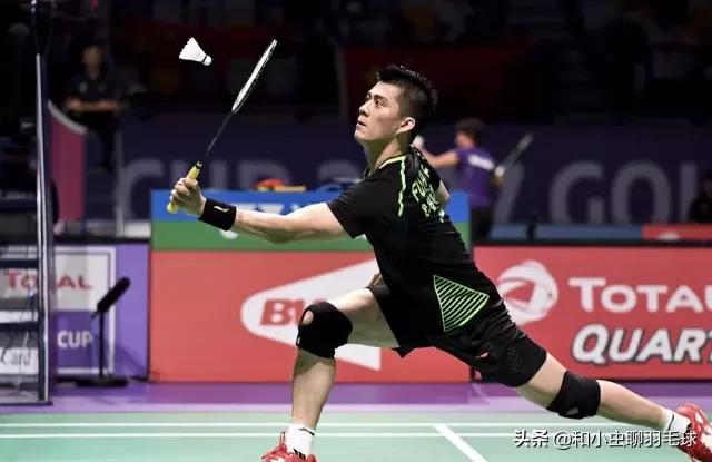 羽毛球如何确认击球点和击球时机,怎样解决羽毛球击球点靠后的问题