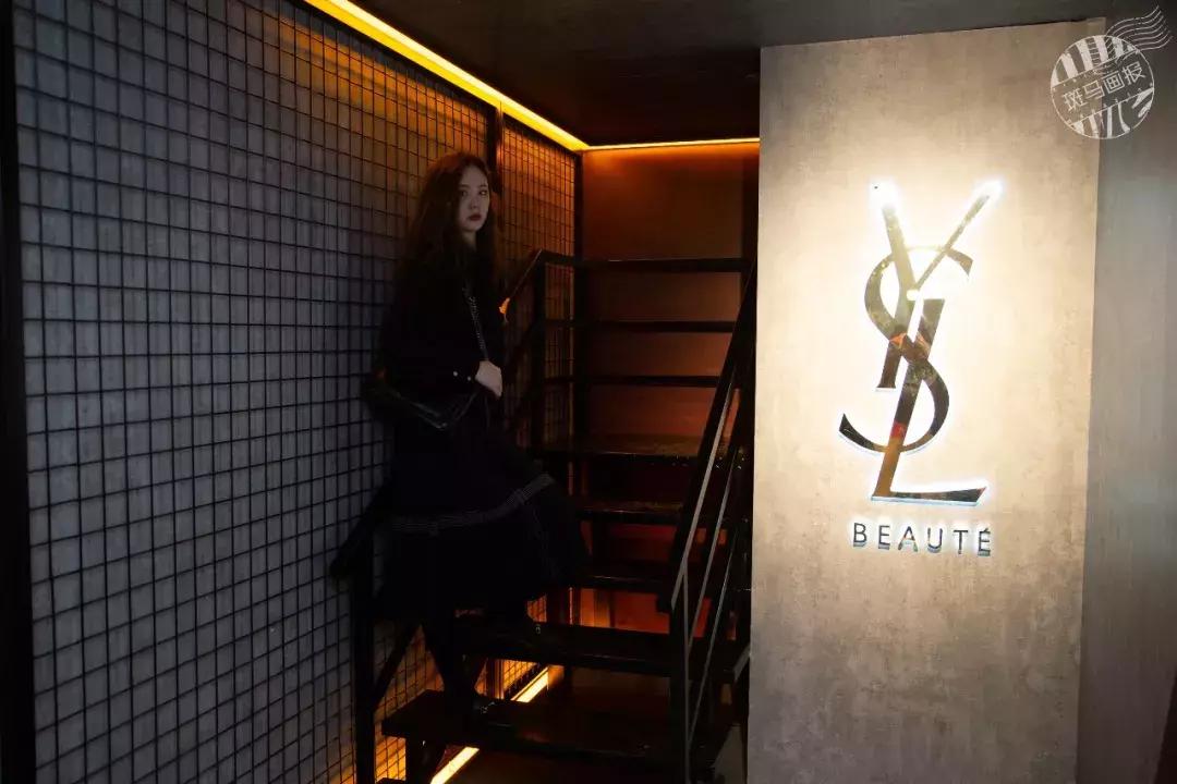 ysl在香港开了家美妆快闪酒店,ysl在上海哪里