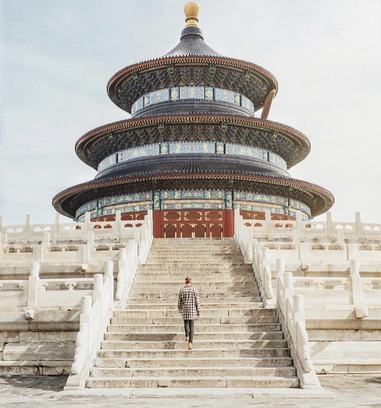 一张照片卖6500万美金,一张照片卖九千美元