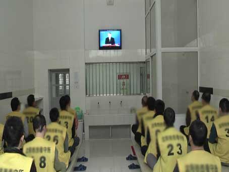 在看守所没人送衣服怎么办,可以送进看守所的衣服