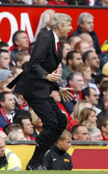 曼联3比2曼城范佩西绝杀詹俊,曼联1-1切尔西范佩西