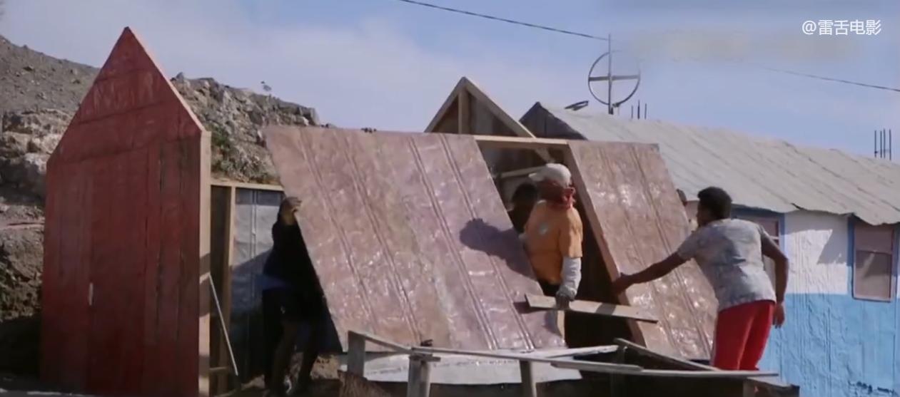 非洲小伙用铁桶建房子，只需要150块，就能拥有一室一厅！纪录片