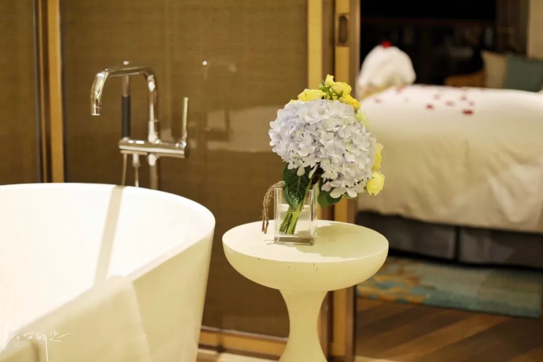 上海去三亚飞到哪里比较划算,上海飞三亚旅游