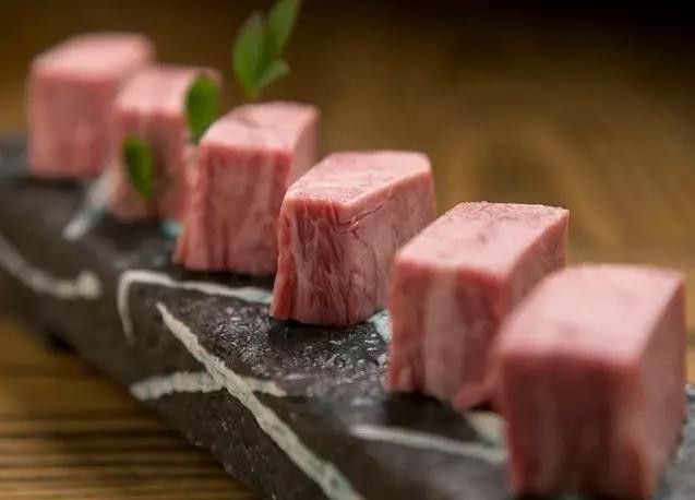 世界顶级牛肉是什么牛,世界最顶级的牛肉视频