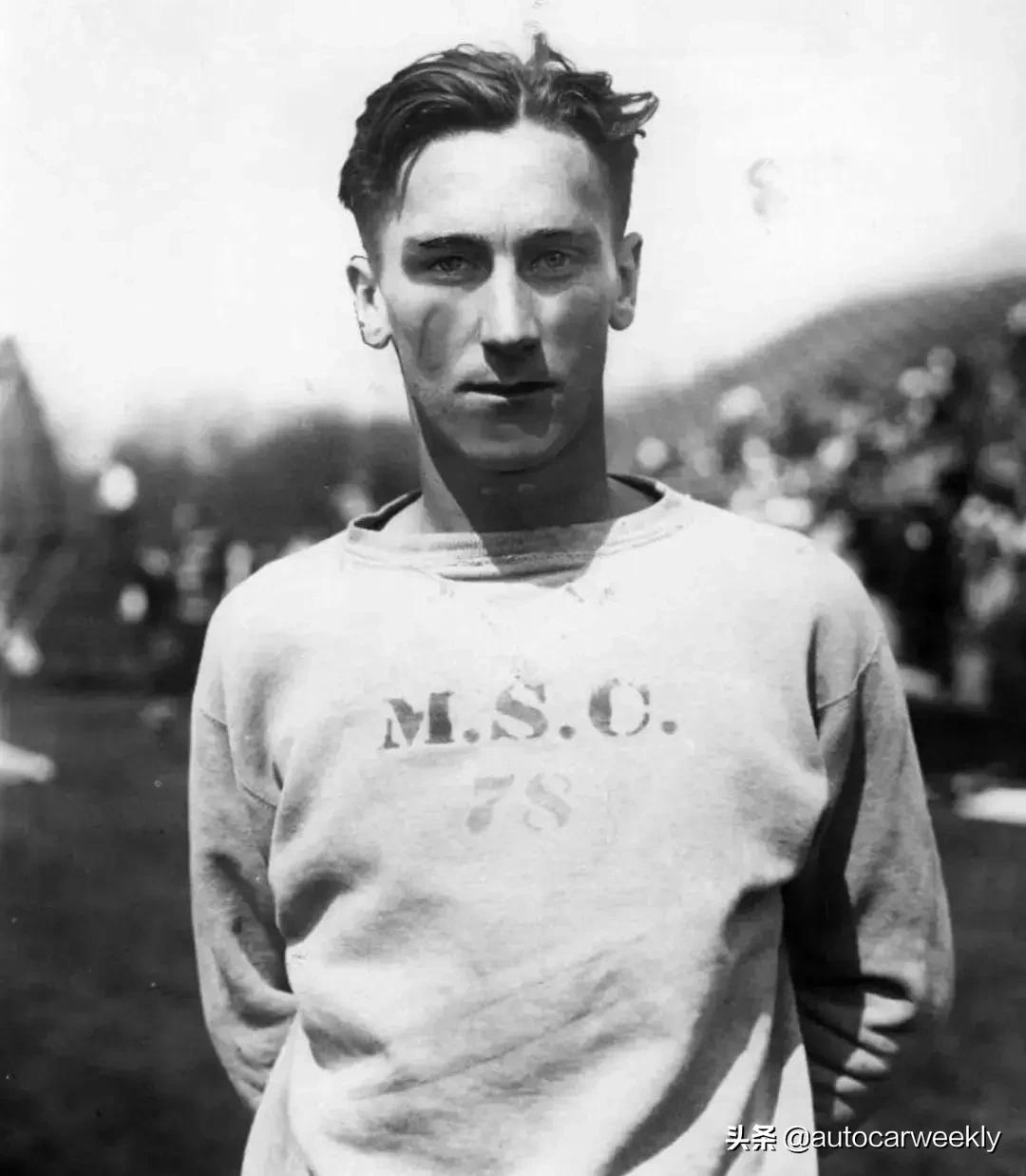 是时候穿卫衣骚起来了——瞧瞧张小龙