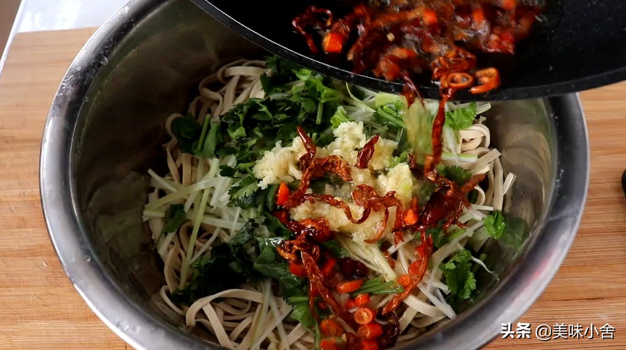 凉拌豆腐皮怎么做才最好吃,怎么做凉拌豆腐皮好吃又简单