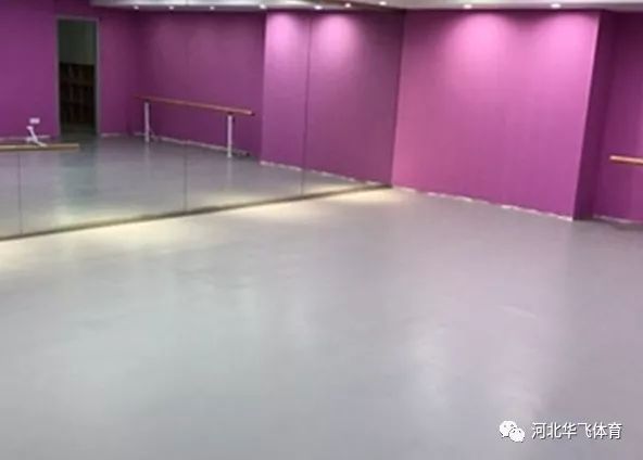 为什么pvc地板贴价格不便宜,pvc自粘地板的优缺点有哪些