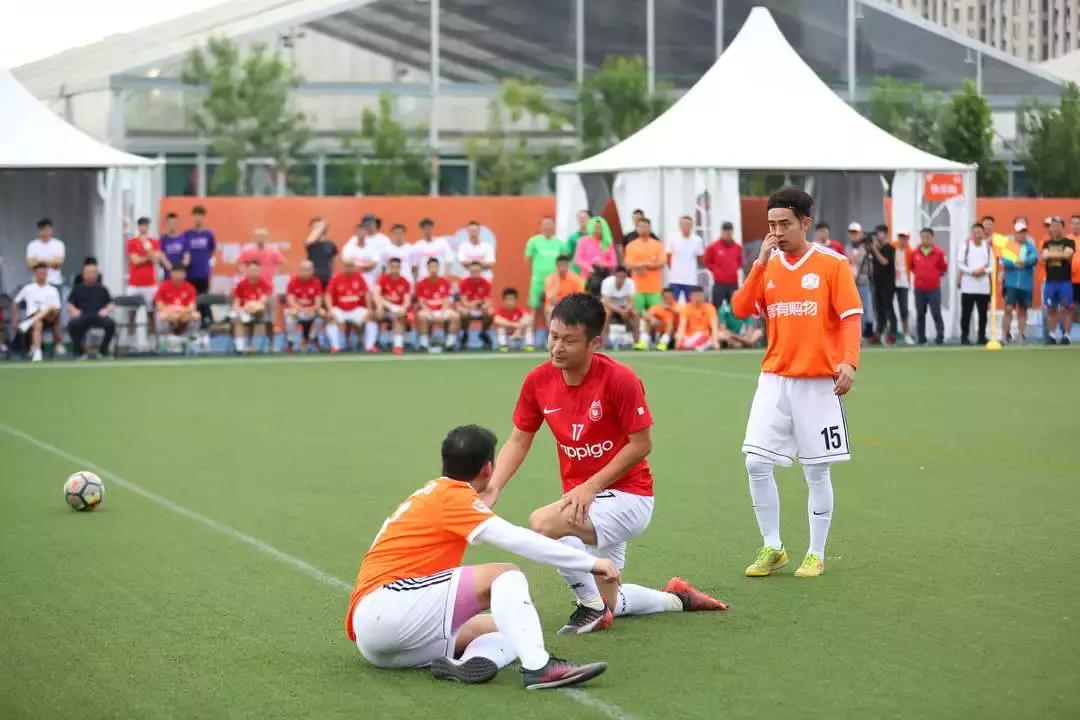 “橙意杯”足球赛，家有购物超多精彩瞬间来袭.......