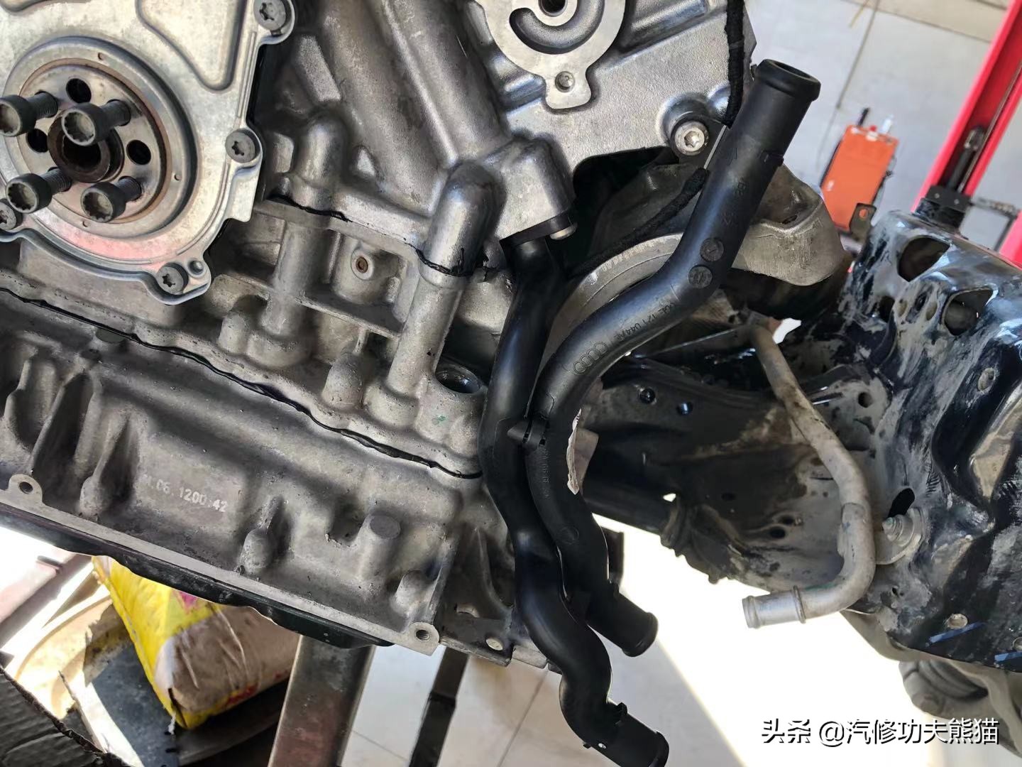 为什么都说奥迪a6l烧机油,奥迪a6l2.4烧机油原因分析