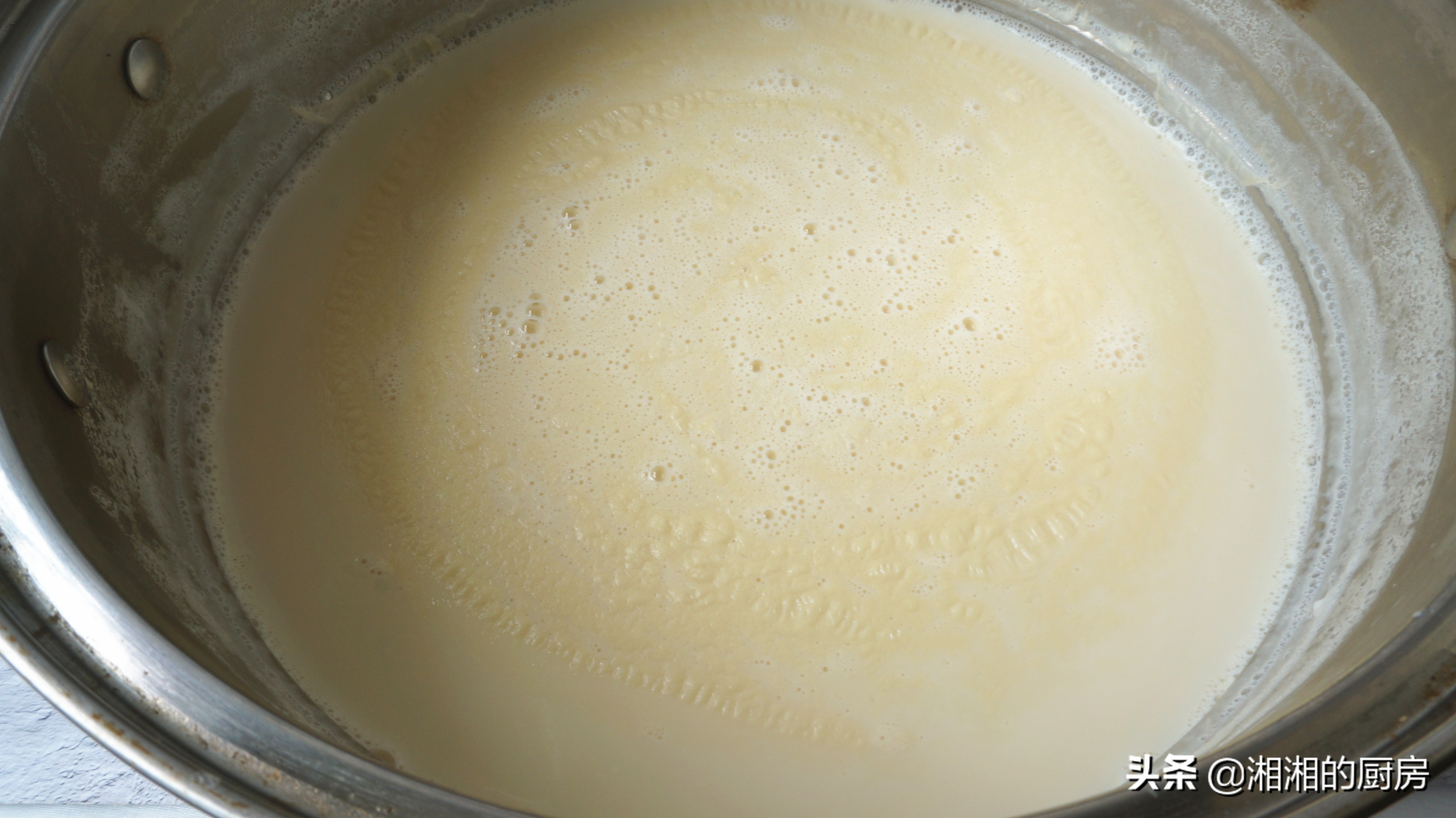 黄豆做卤水豆腐的过程,1斤黄豆做6斤水豆腐的制作方法