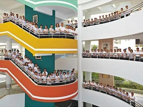 在一个学校读了9年怎么表达,在城南小学读书是种什么体验