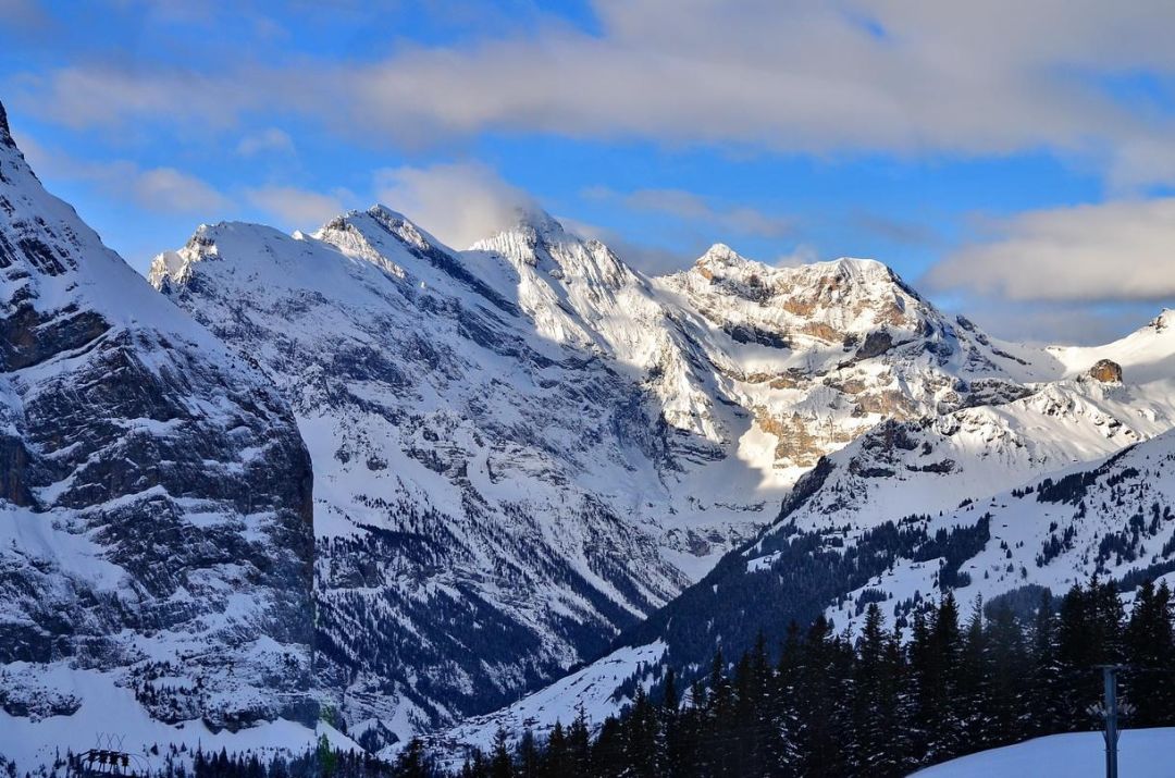 为什么大家总是分不清瑞典和瑞士，看似双胞胎的国家