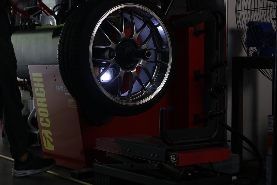 怪兽修车老车翻新天津,10年奥迪a4翻新改装最佳案例