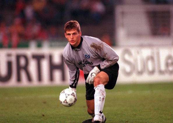 谁说门将只会守球,谁说门将不会过人