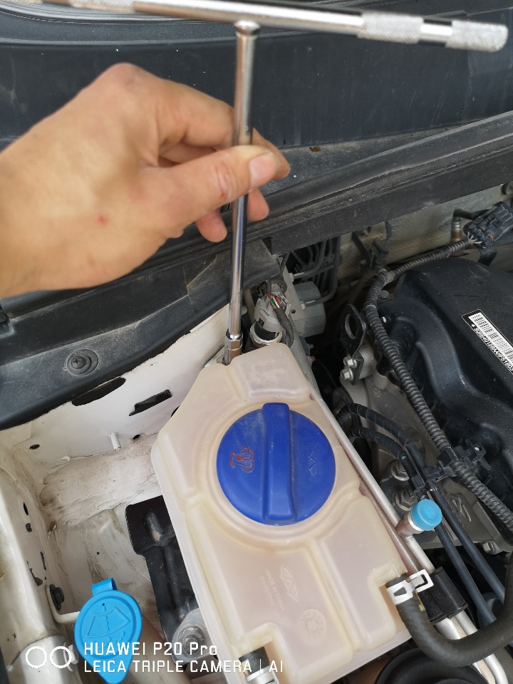 氙气灯led灯激光灯区别,汉雷氙气灯有5000k的吗