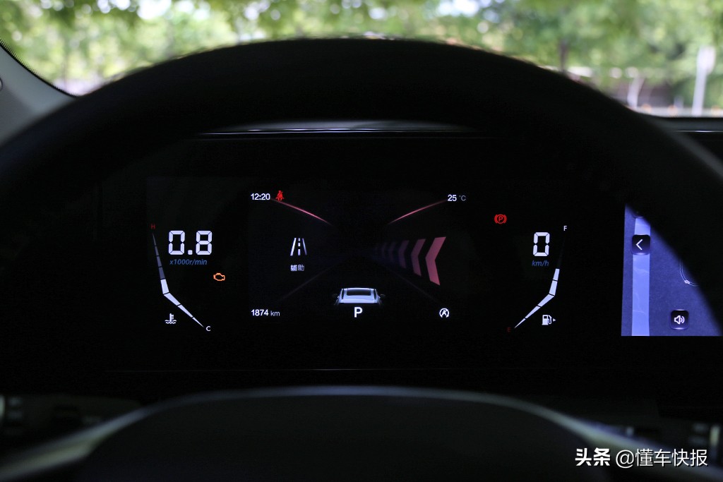 z世代的居家侣伴试驾奔腾t55,10万级新国民suv奔腾t55上市