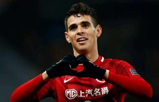 黄健翔詹俊质疑李铁董路怒怼,黄健翔疯狂吐槽中国足球