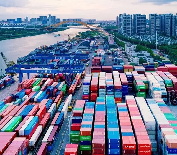 佛山新港码头搬迁新址,佛山港龙滨江楼盘停工了吗