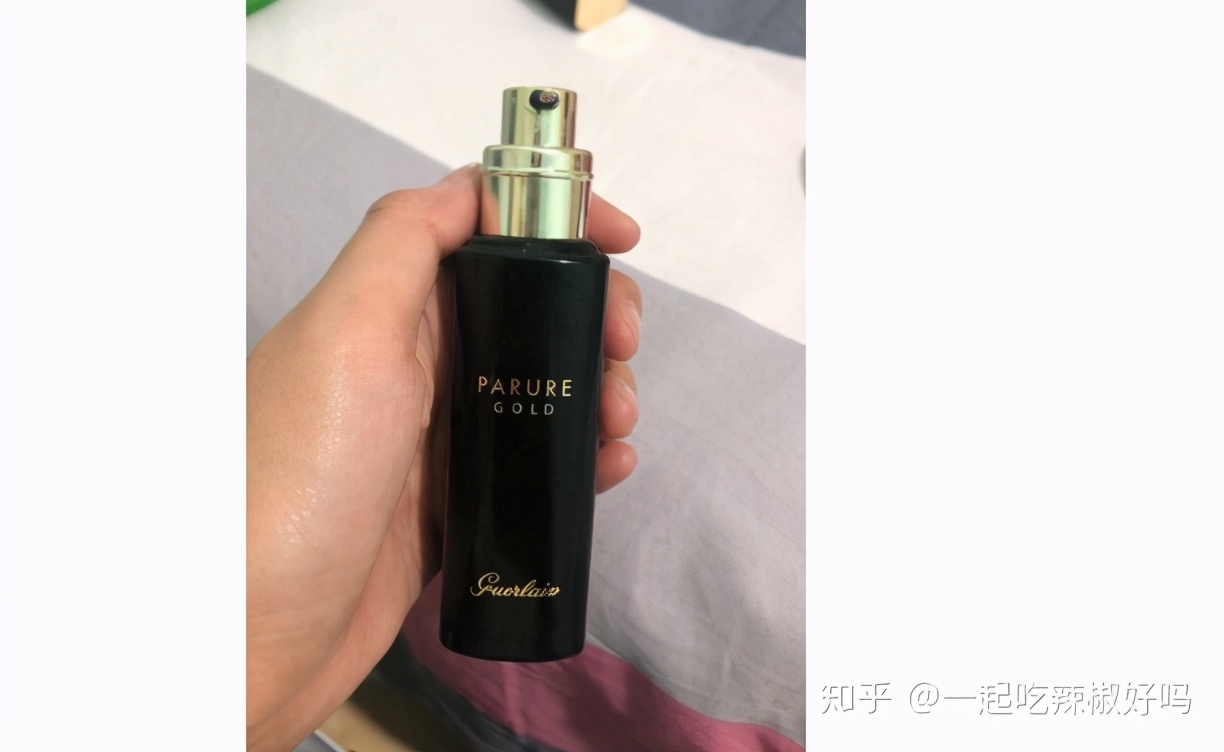粉底液好用还是美妆品好,护肤为什么要选择套装