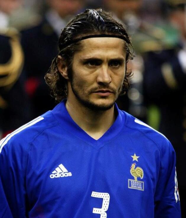 博尔特跨界足球,博尔特跨界亮相足球赛