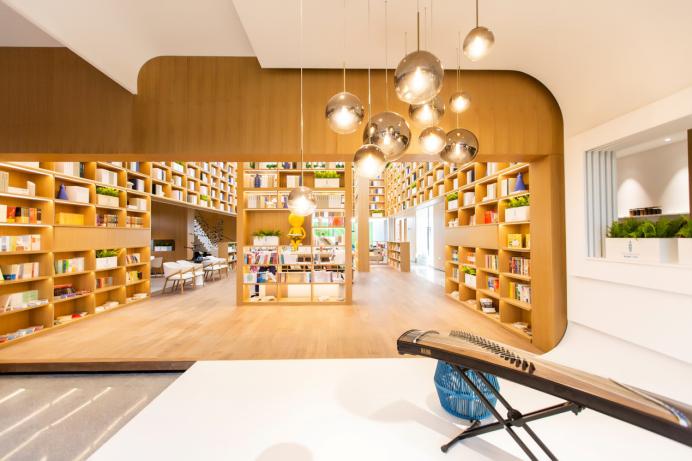 建业昌建公园华彩中心,建业昌建公园里最新消息