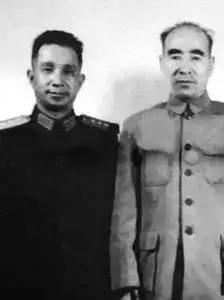 毛主席如何评价林彪粟裕在两个战场的表现？