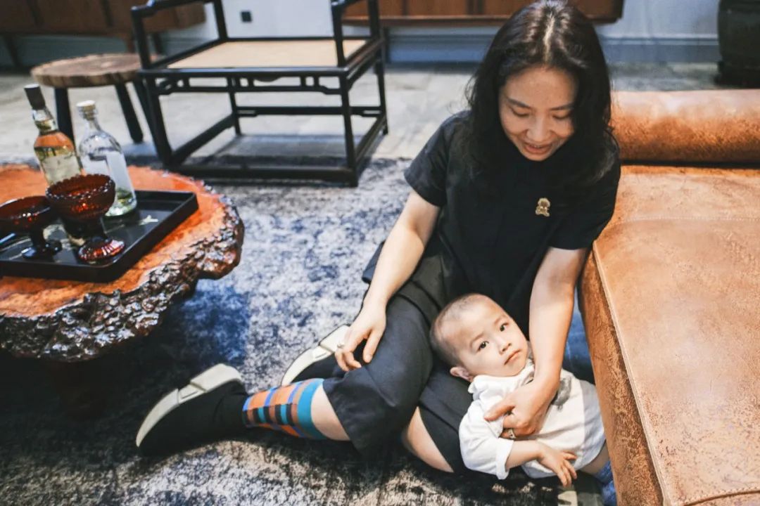 宁波夫妻租下1000㎡破厂亲手改造，搭出超美房中房