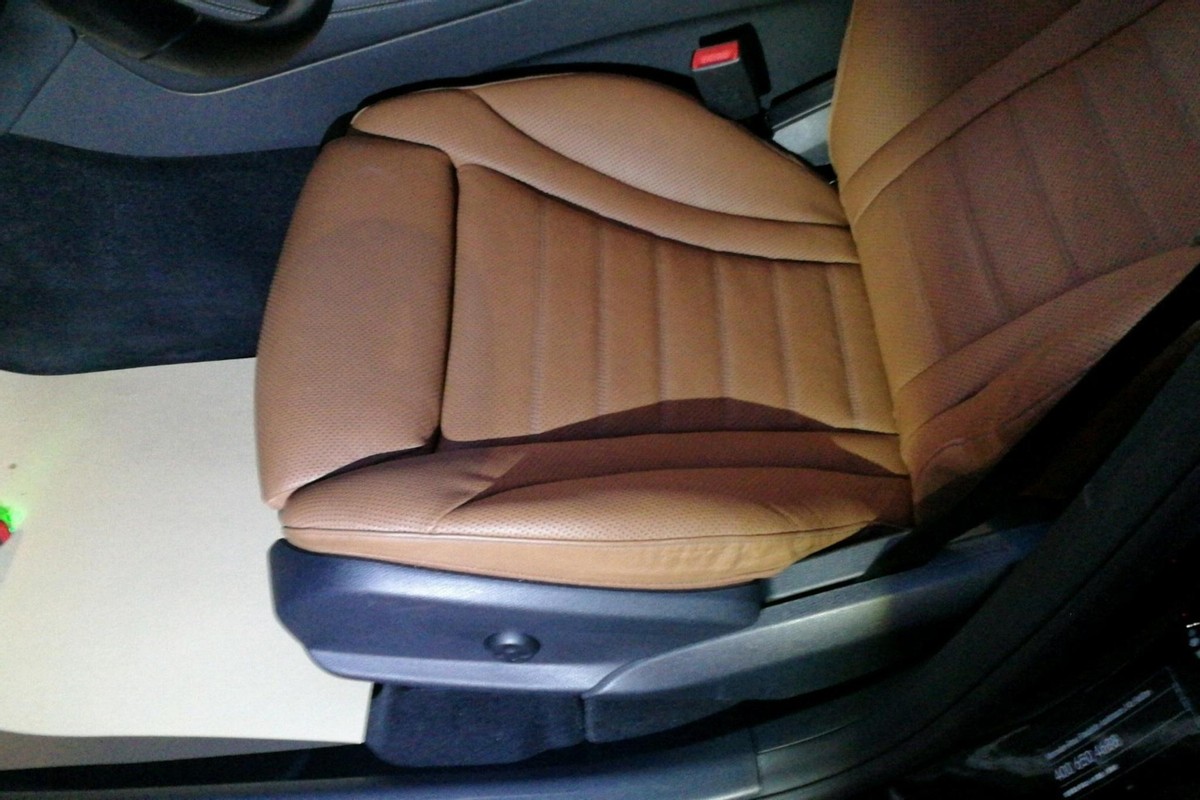 glc奔驰车内仪表盘异味怎么清除,奔驰glc废气味