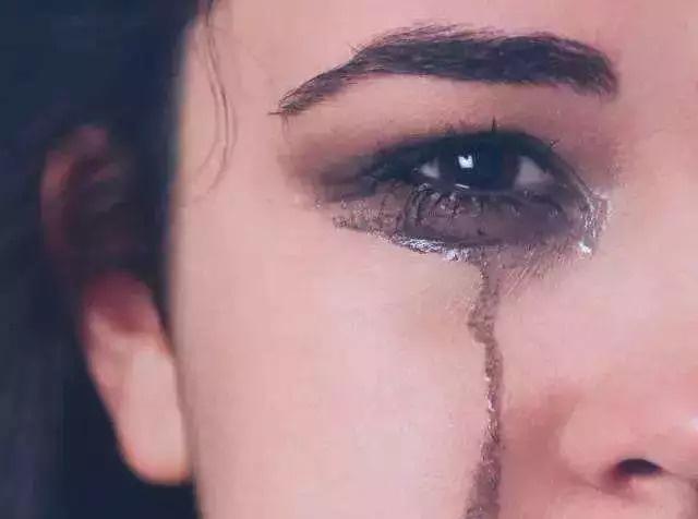 贵但确实好用的彩妆产品,平价必备彩妆产品有哪些呢