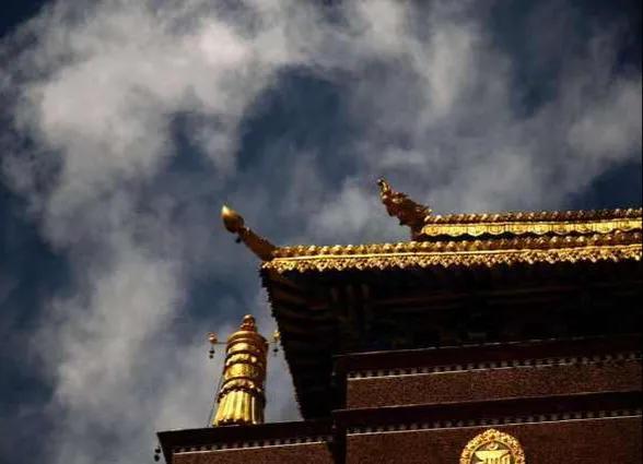 烧香拜佛时需要关注什么？记住4点佛教常识就好，不懂得了解一下