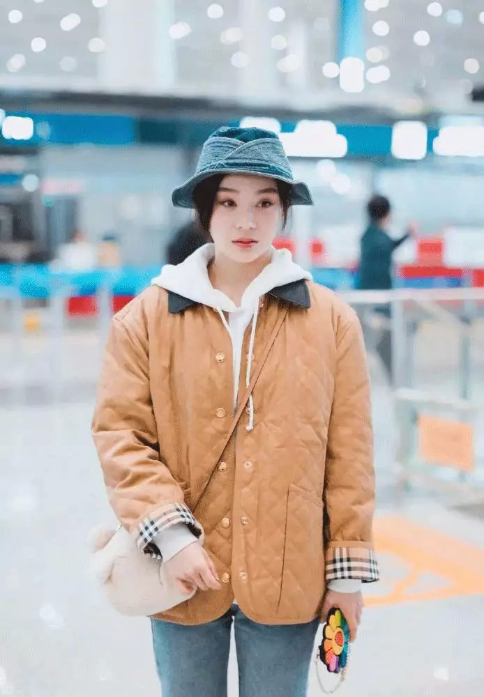 复古菱格双肩包香奈儿,香奈儿大号包包穿搭