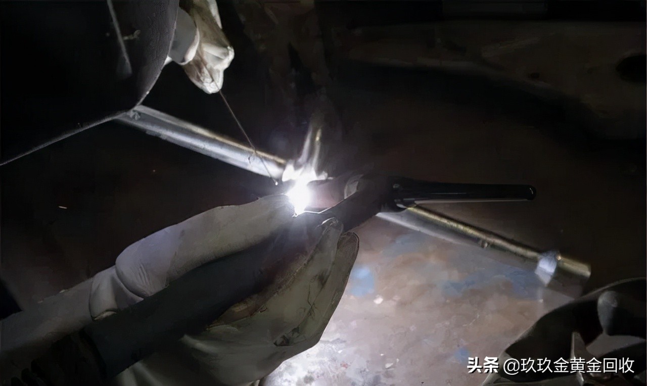 活口戒指固定方法视频,戒指活口固定的技巧