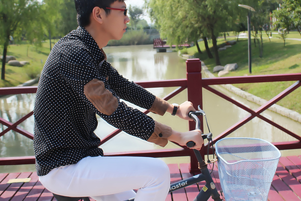 老年人膝关节内侧疼痛是什么原因,膝关节内侧摔伤了疼痛是怎么回事