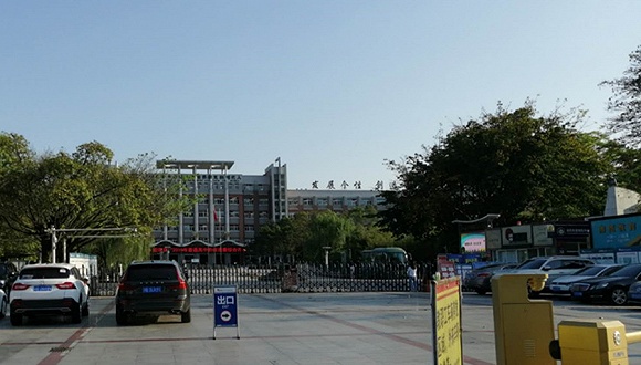 副校长被举报案例,多名学生举报副校长骚扰后续