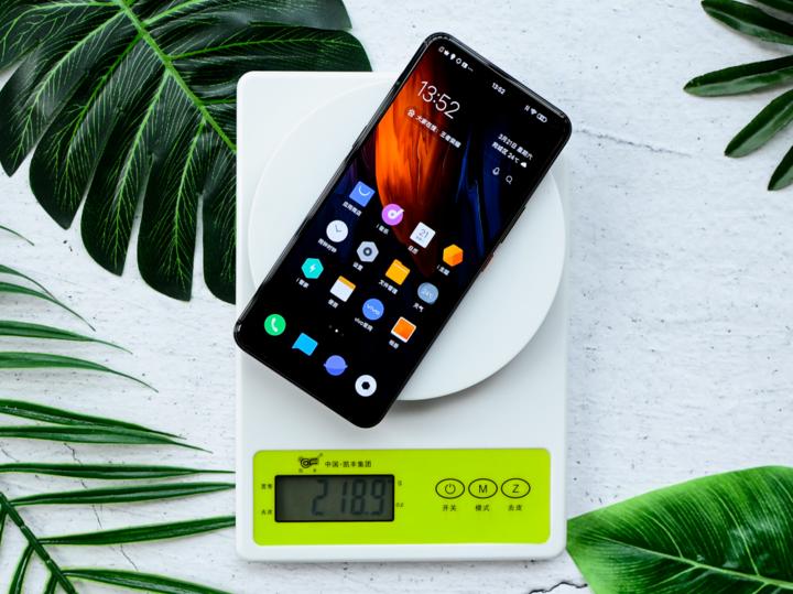 生而强悍vivoiqoo新品全面解读,iqoo3全面曝光配置任性问鼎旗舰